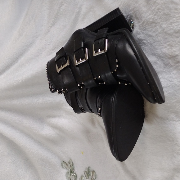 Steve Madden Boots - Picture 5 of 5